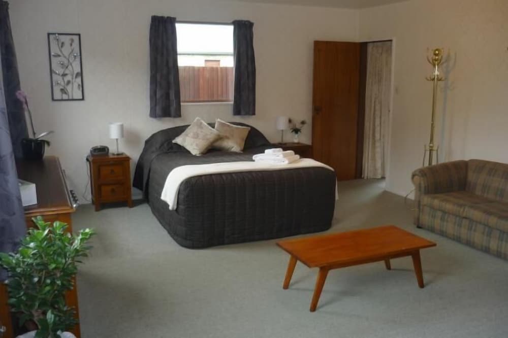 Inn the Bay Bed & Breakfast