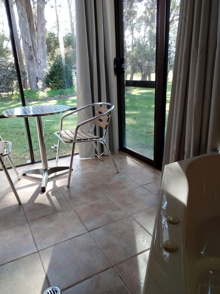 Marri Lodge & Cottages