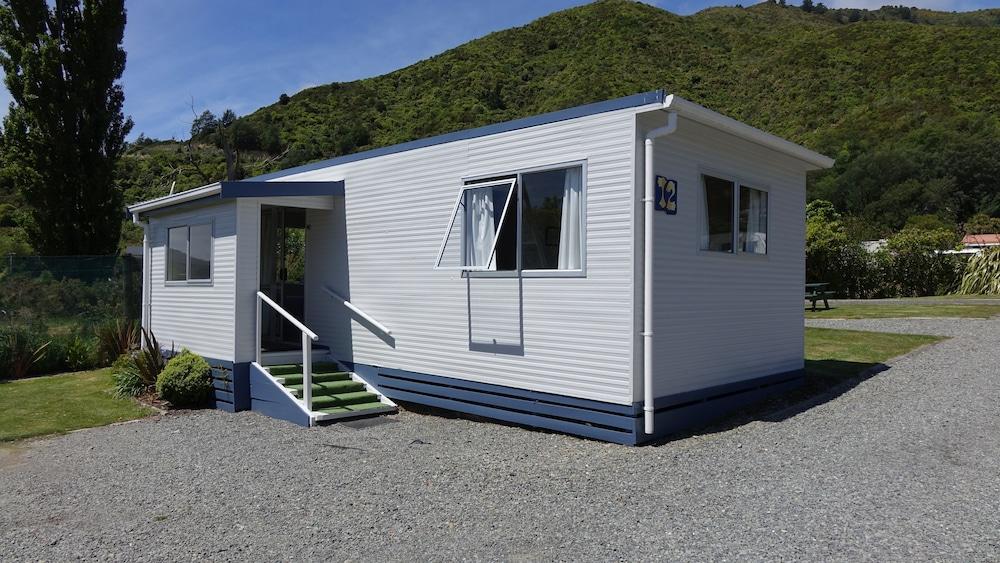 Waikawa Bay Holiday Park
