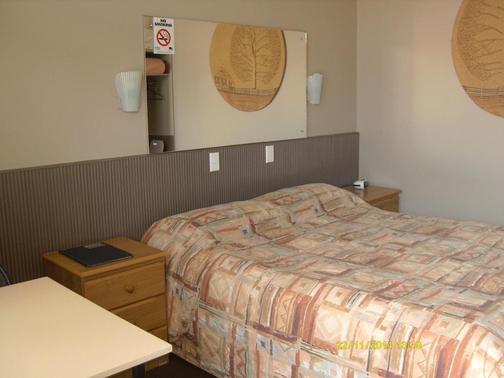 Travellers Rest Motel