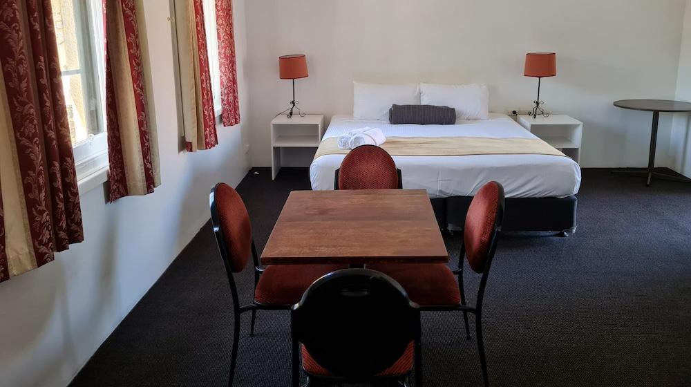 Seaton Arms Motor Inn