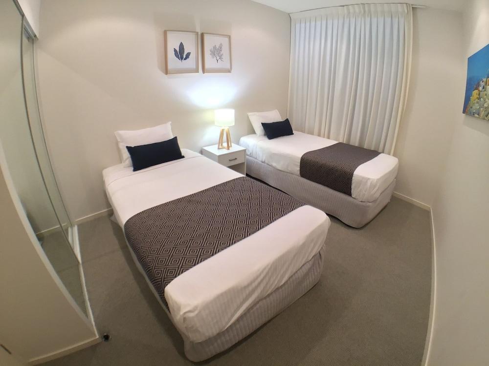 The Dunes Cotton Tree