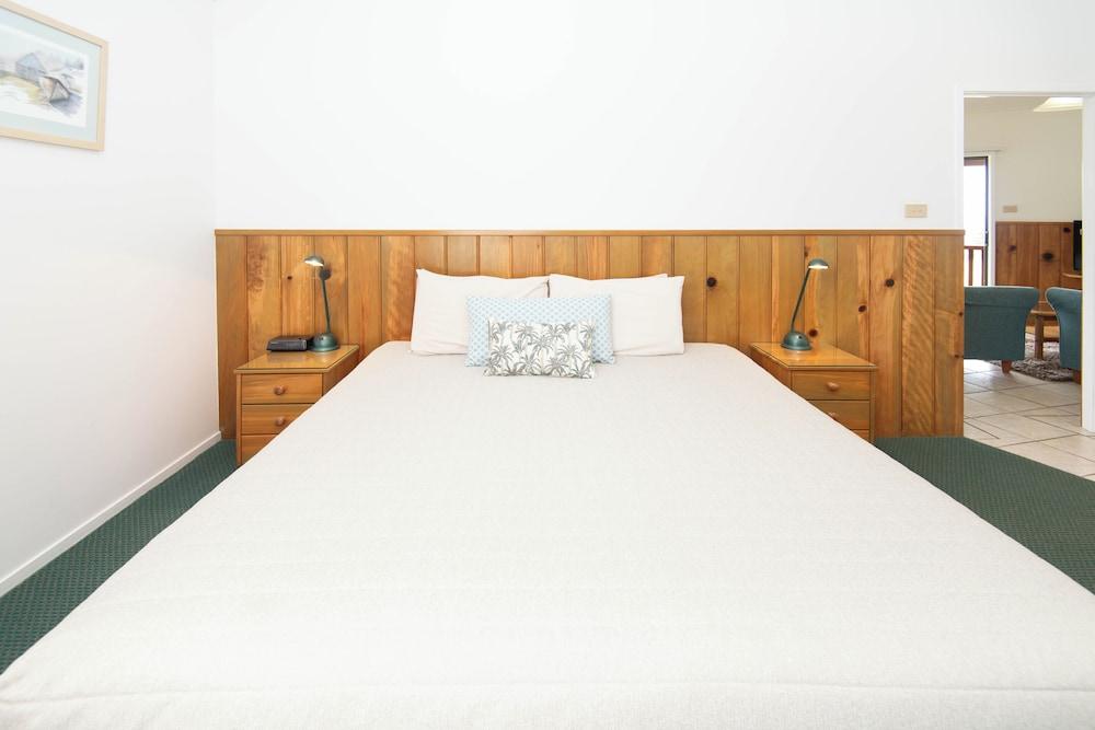 Ocean Breeze Cottages