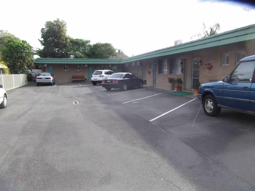 Corlette Palms Motor Inn