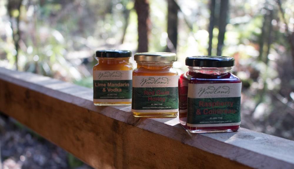 Woodlands Rainforest Retreat