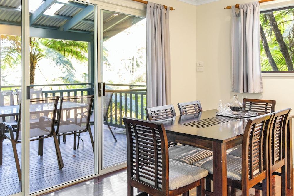 Montville Country Cabins