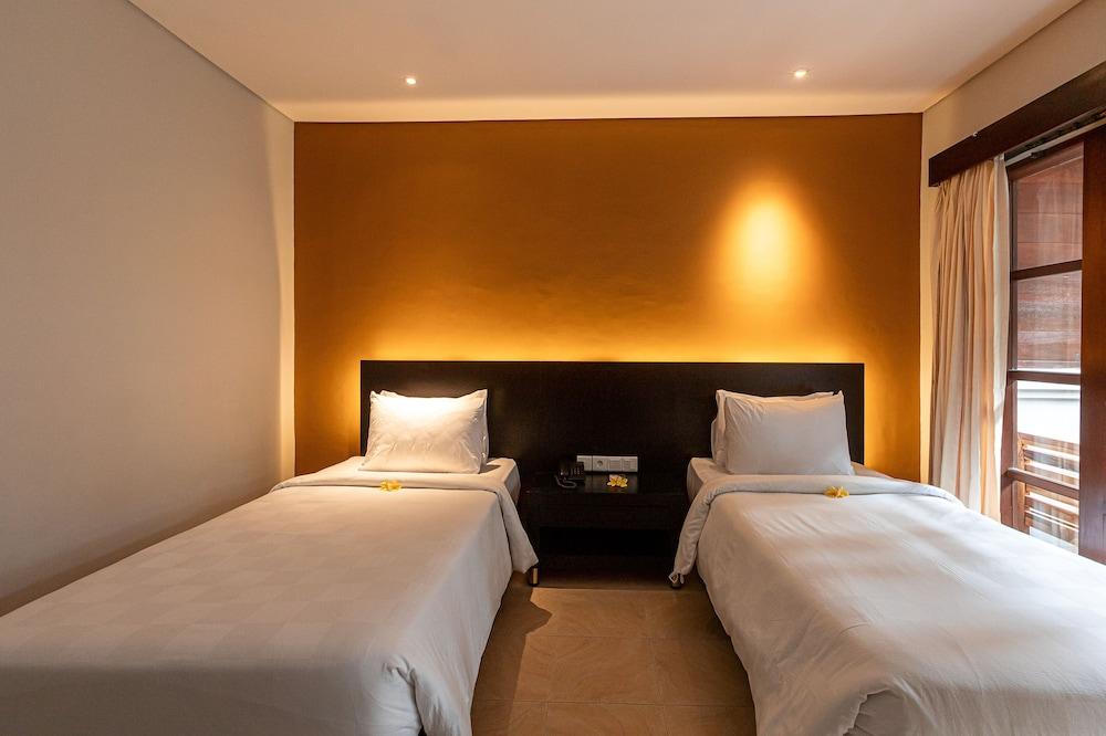 Fourteen Roses Beach Hotel