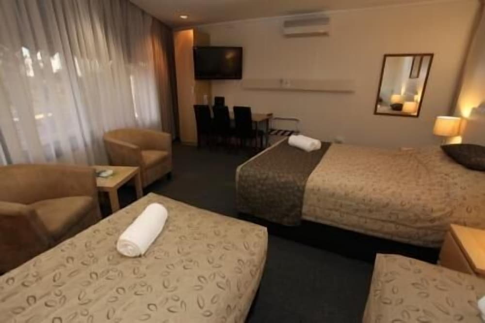 Connells Motel & Serviced Apartments