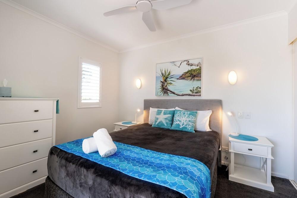 Noosa River Sandy Shores