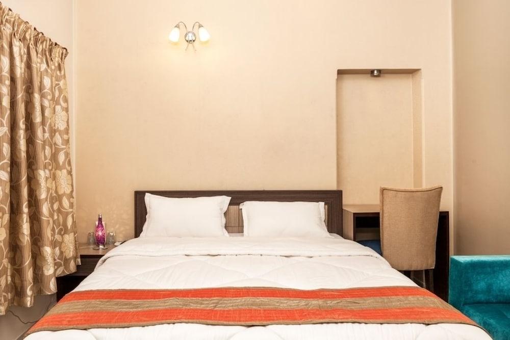 Simi International - The Imperial