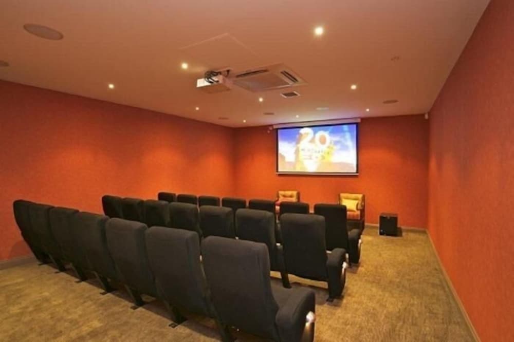 Broadbeach Inverloch Resort