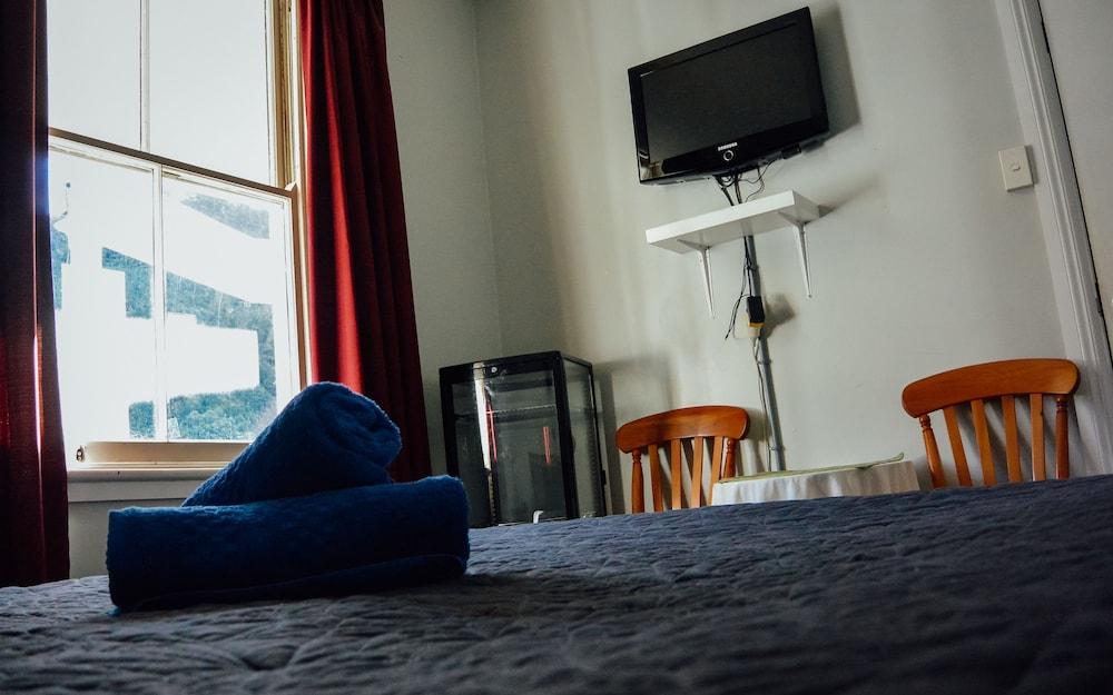 Bluemoon Lodge - Hostel