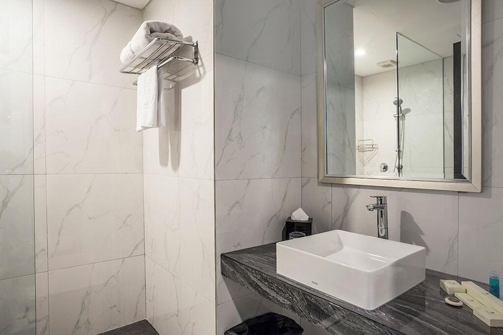 The Acacia Hotel Jakarta