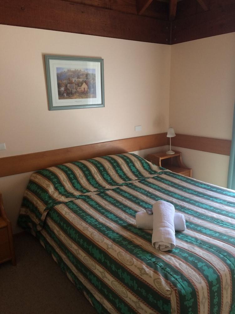 Lighthouse Beach Holiday Village