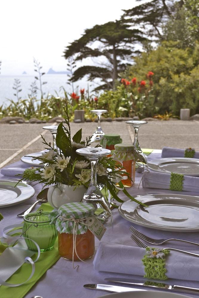 Ahu Ahu Beach Villas