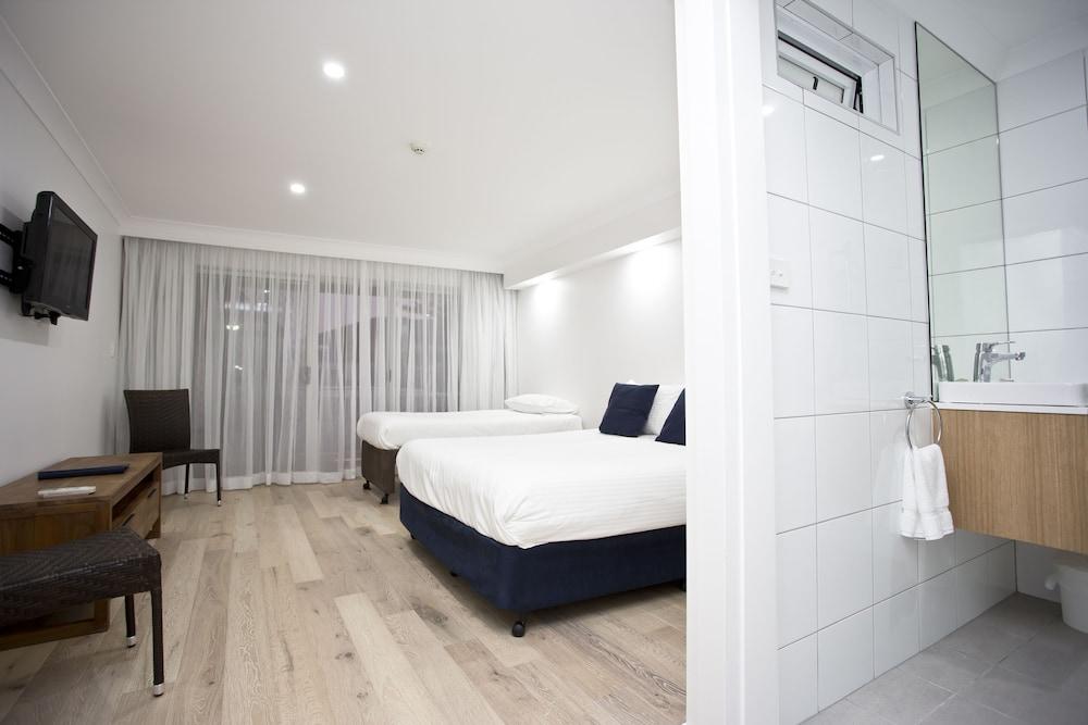 Ocean Front at The Entrance