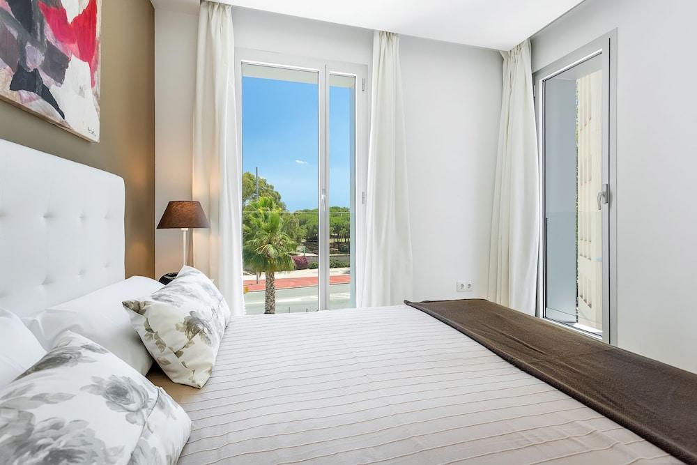 Urban District Apartments - Rambla Suites & Pool