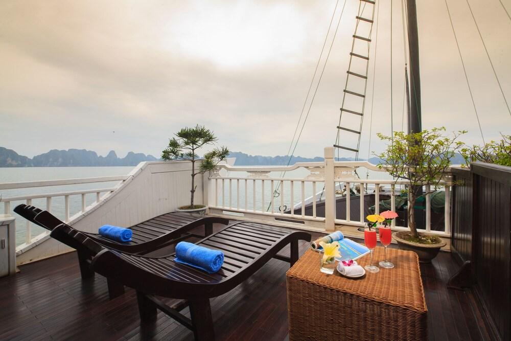 Halong Aclass Stellar Cruise