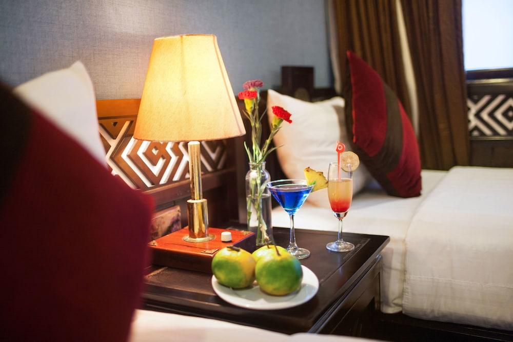 Halong Carina Cruise