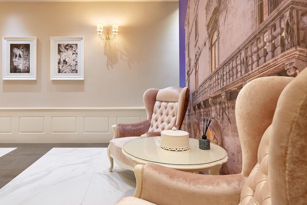 Piazza Heritage Hotel