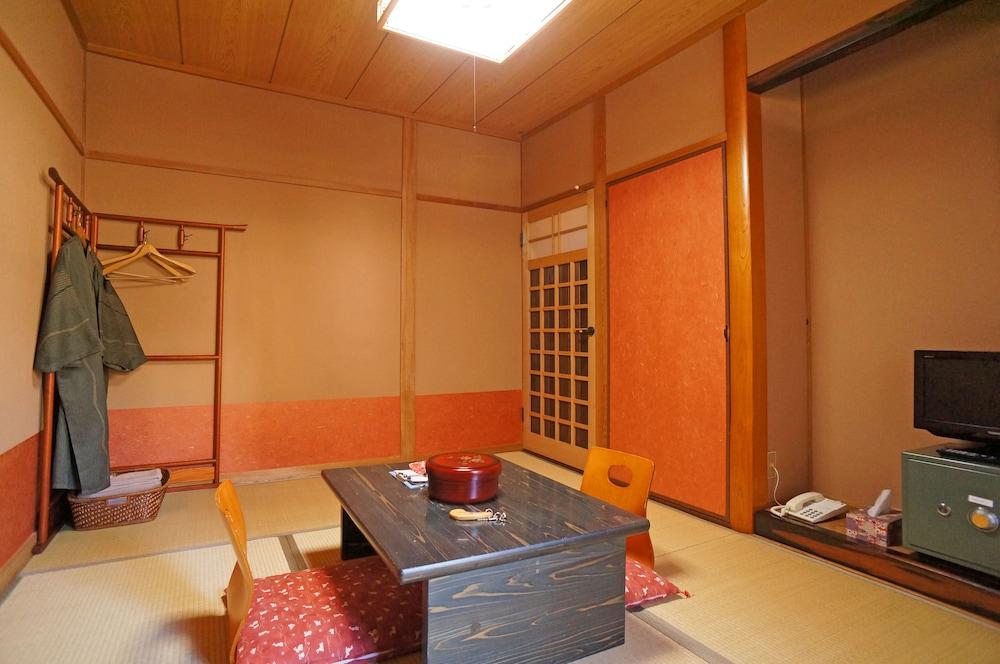 Hot Spring Inn Banya