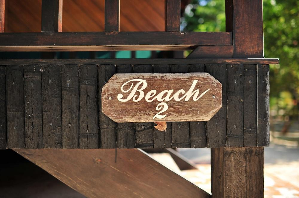 Pom Pom Island Resort