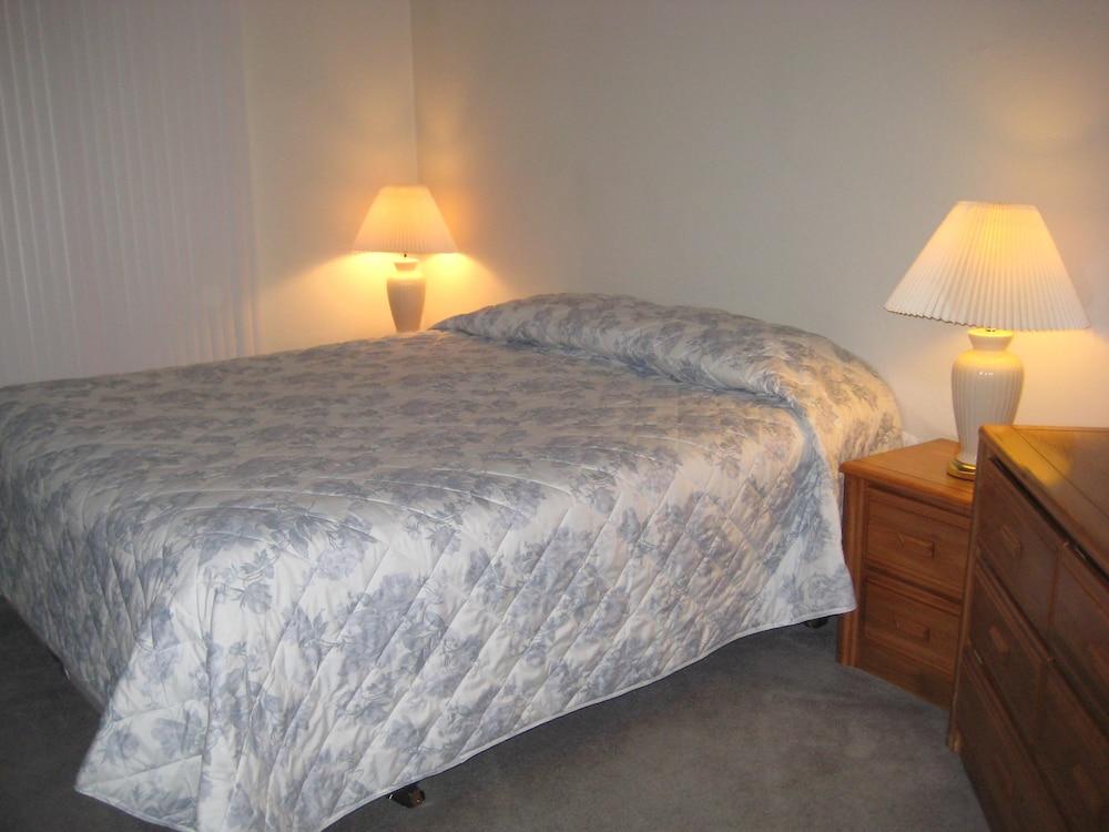 Sherwin Villas by Mammoth Res Bureau