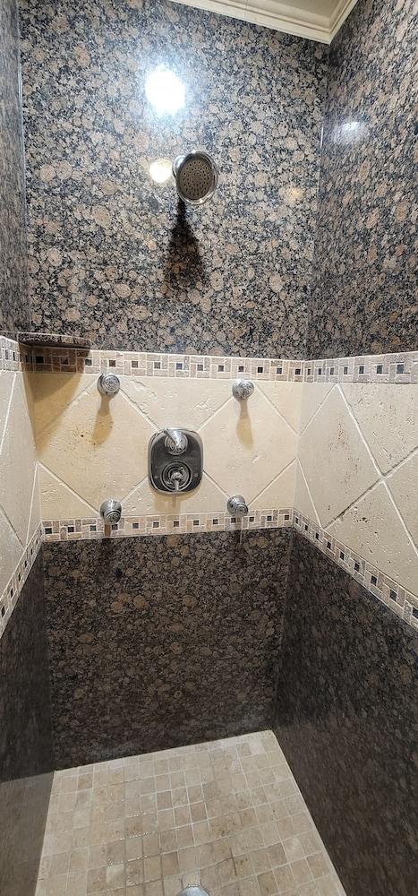 Pismo Beachwalker Inn & Suites