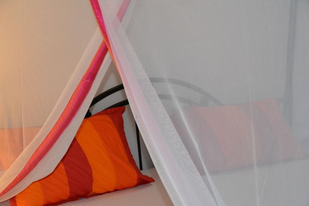 Roundcube Beach Bungalows