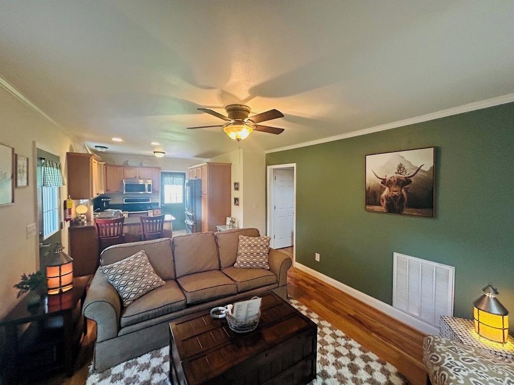 Mountain Cove Farms Resort