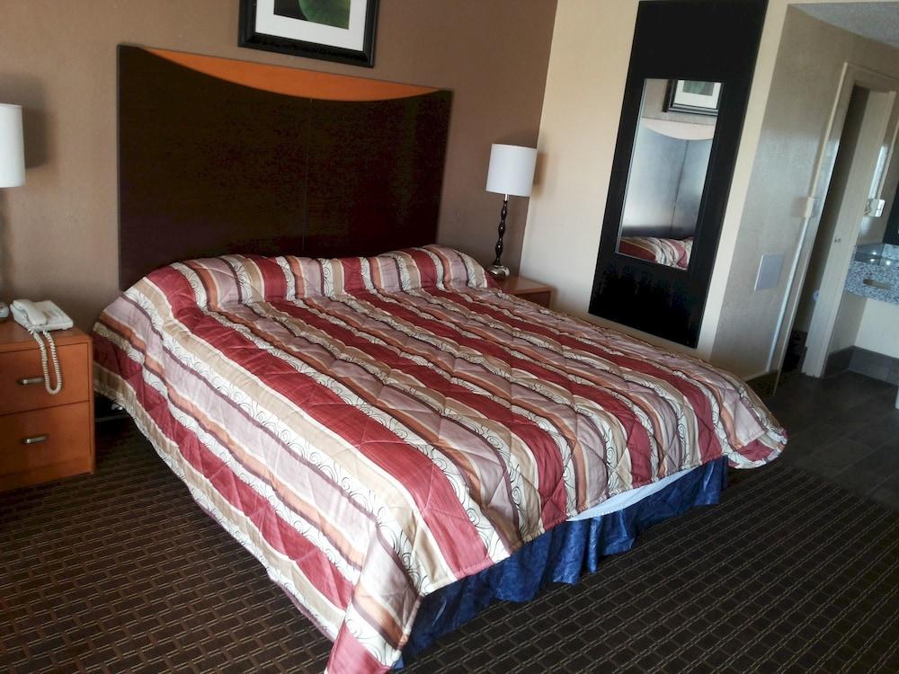 Diamond Inn and Suites