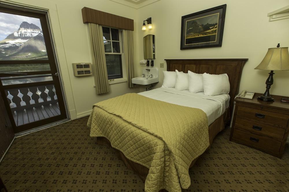Many Glacier Hotel - Inside the Park