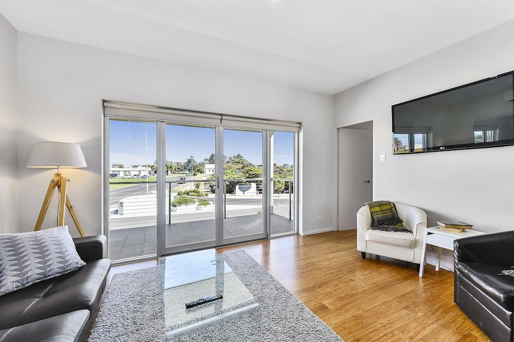 Aloha Waterfront Properties