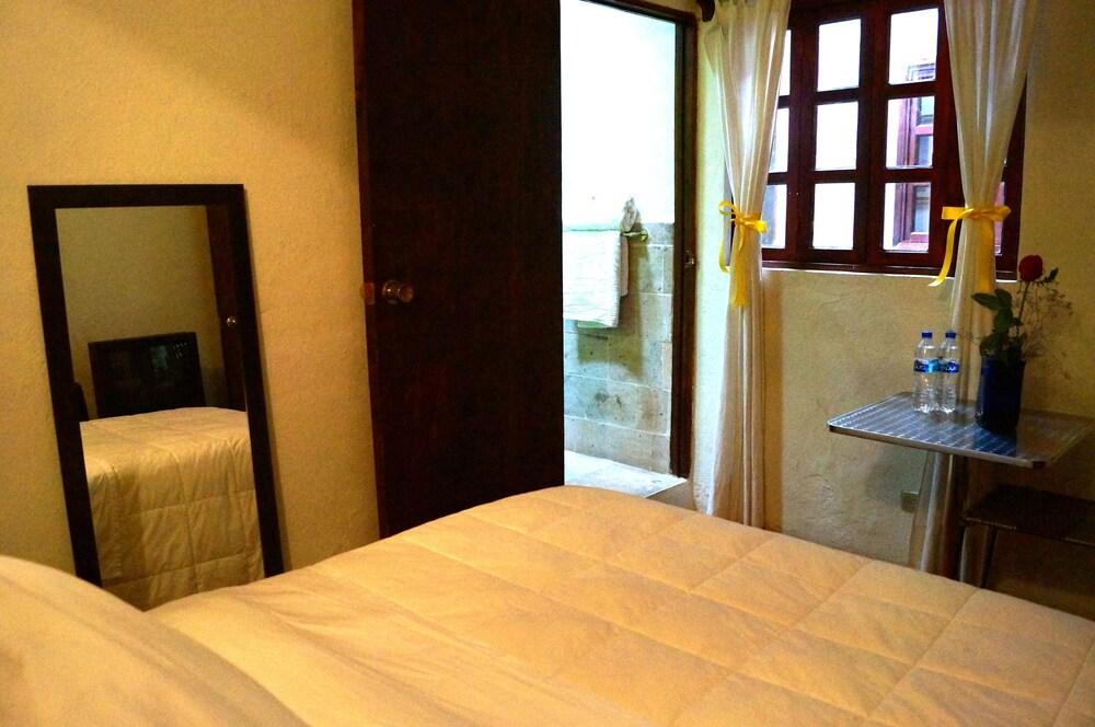 Hotel Aqui es Mexico