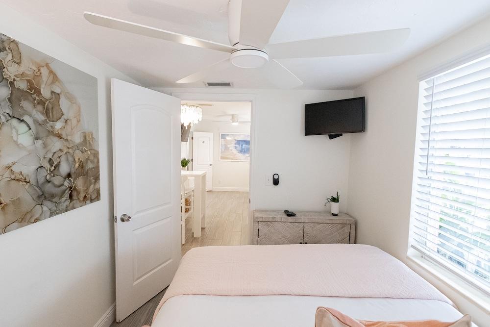 Siesta Key Beachside Villas