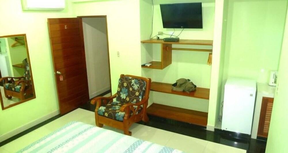 Allison Hotel S.A.C.