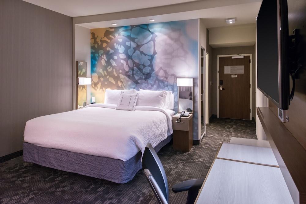 Courtyard Hot Springs