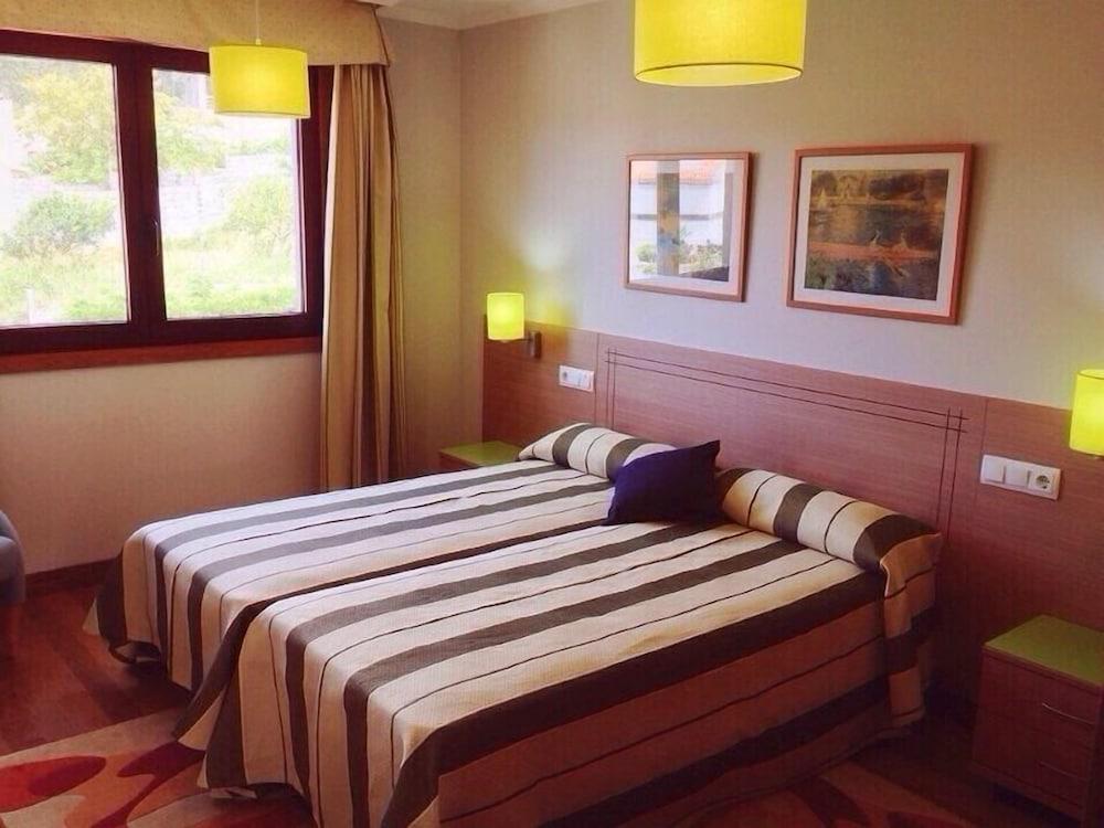 Complejo Turístico Raeiros