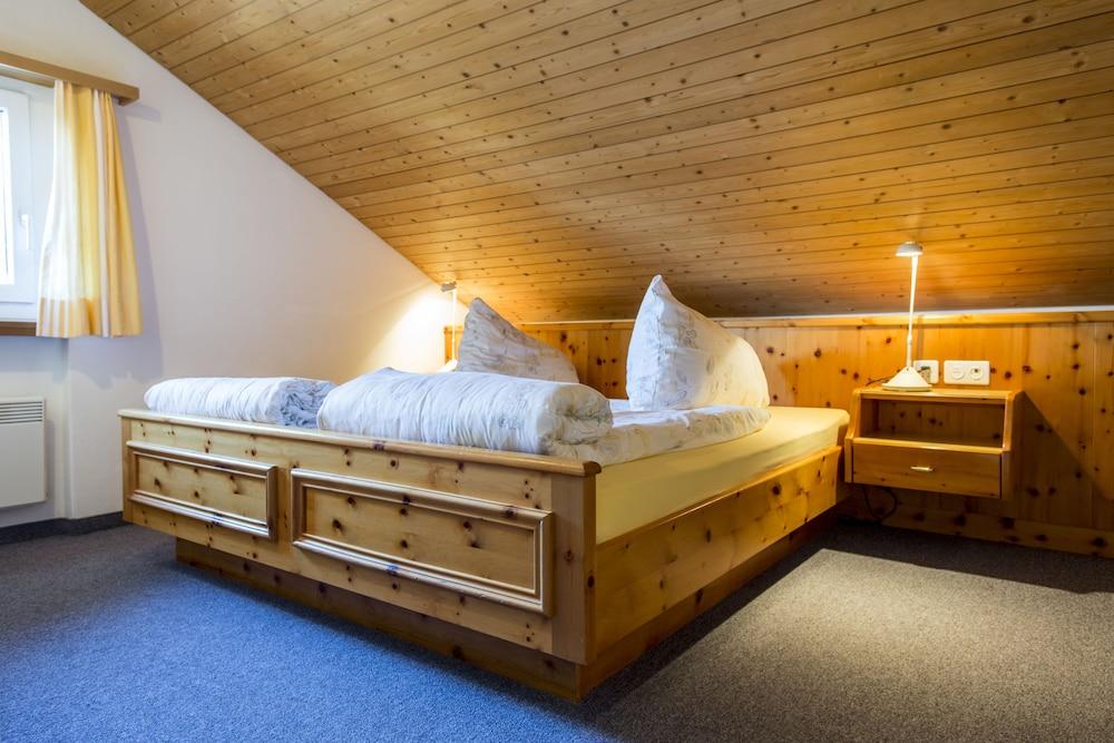 Hotel Restorant Engiadina Ftan