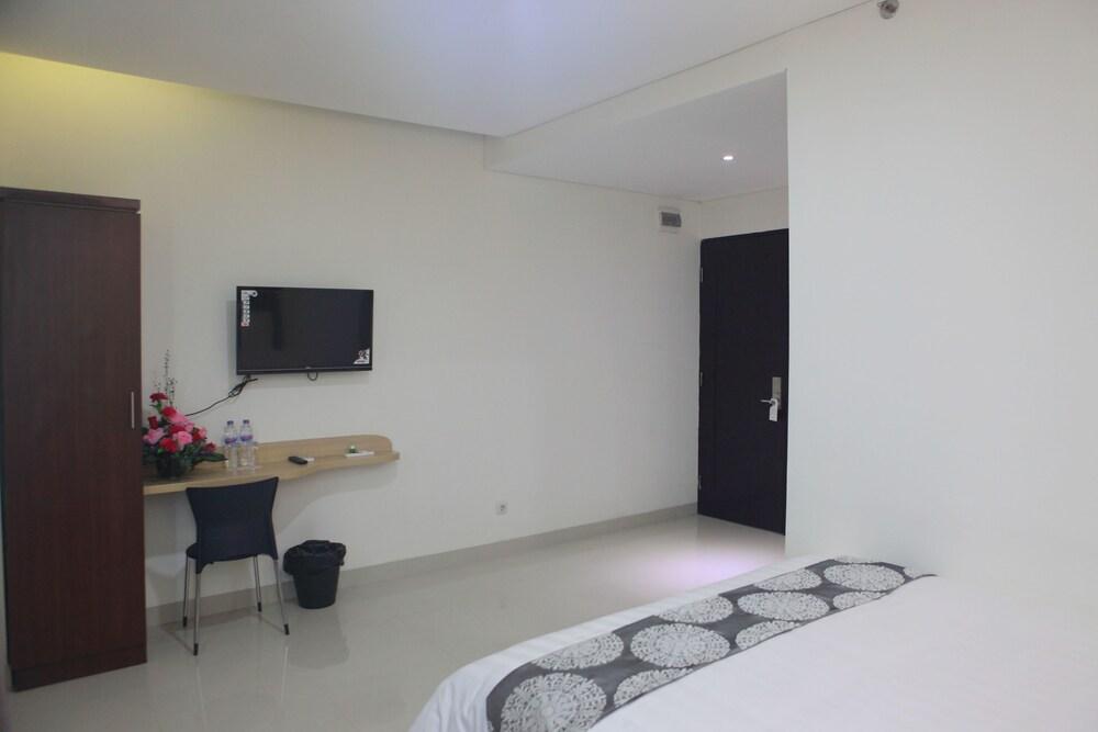 Miko Hotel Makassar
