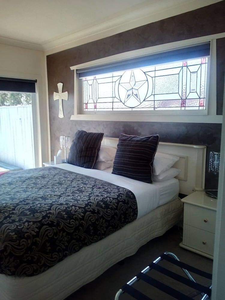 Lakeside City Apartments - Penthouse