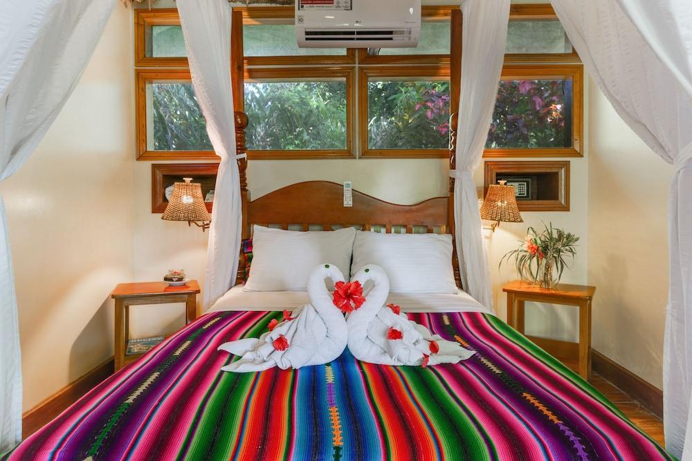 Ian Anderson's Caves Branch Adventure Co