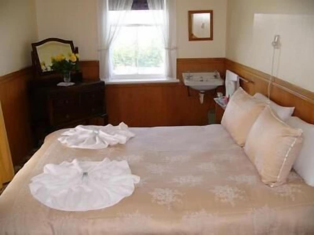 The Pier Hotel and Restaurant