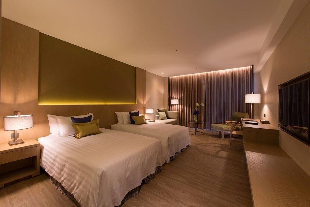 Everrich Golden Lake Hotel