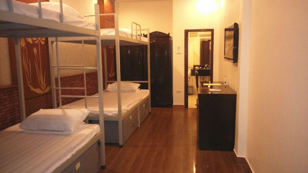 Hanoi Golden Charm Hotel