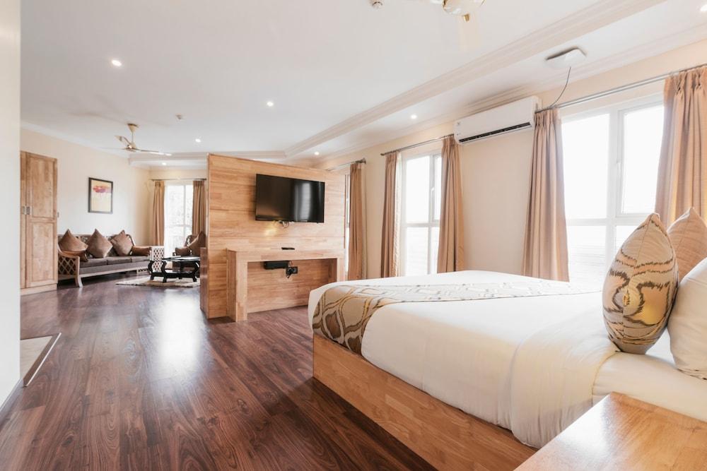 The Panoramic Getaway