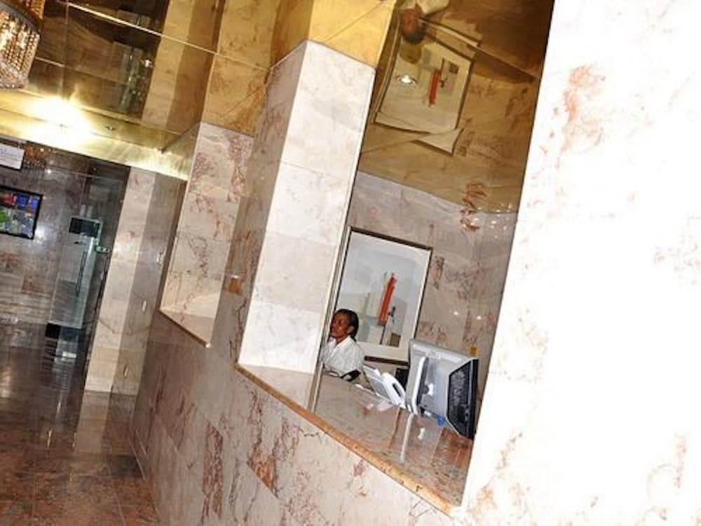 Royalview Hotel And Suites