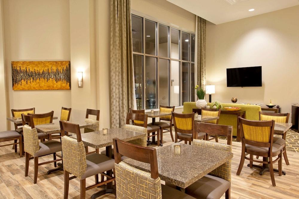 Hampton Inn & Suites Minneapolis / Downtown