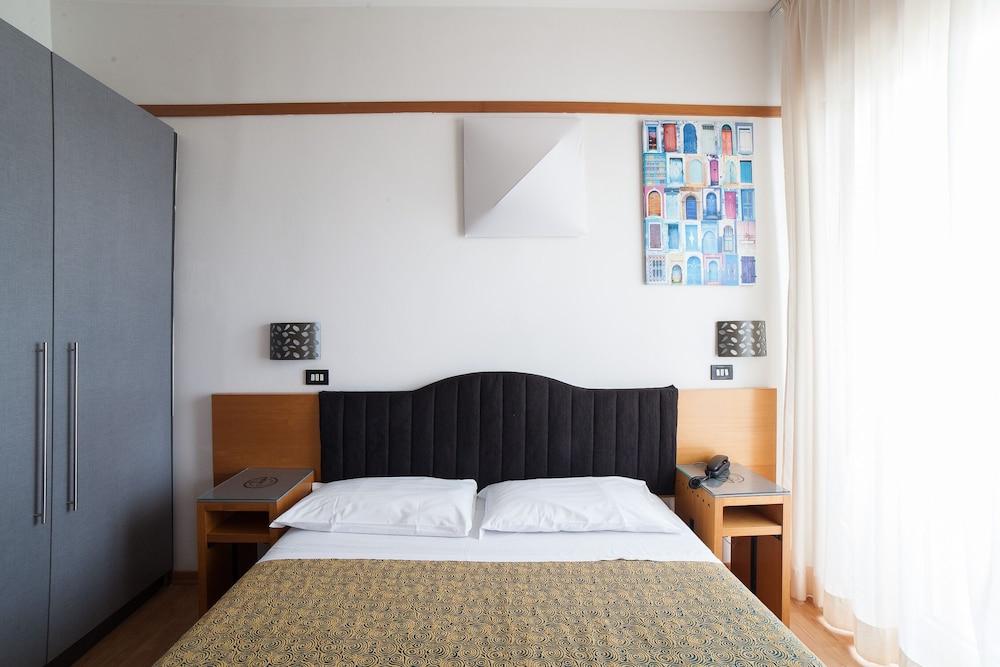 Hotel St. Gregory Park