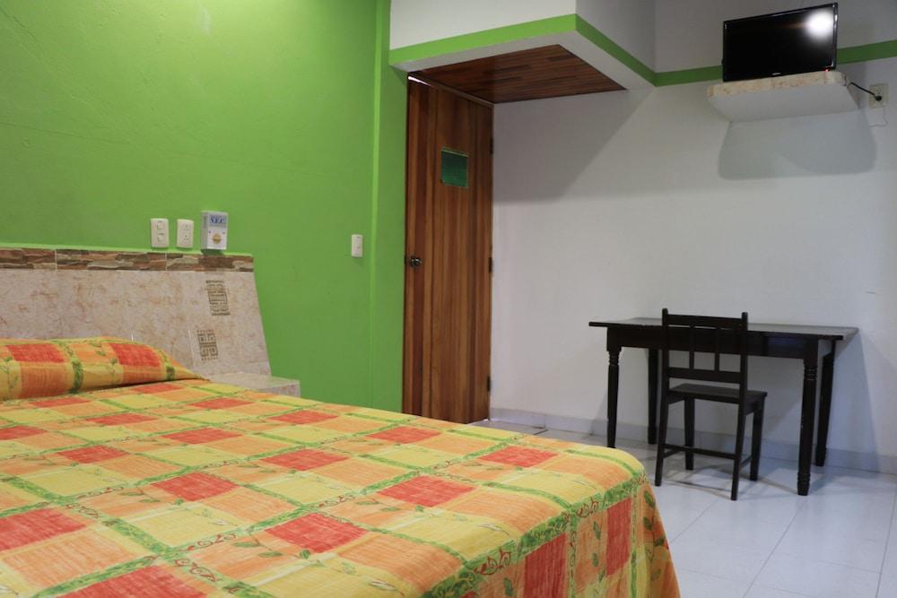 Hotel La Quinta Santa Elena